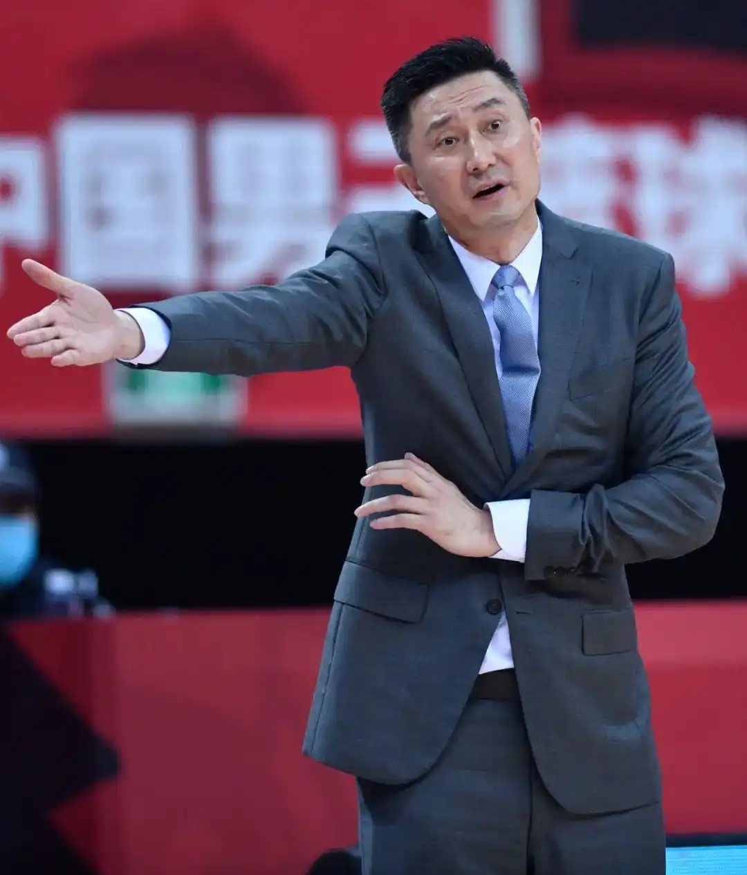 超级篮球周末直播多萝萝，锁定广东体育频道实冇错！