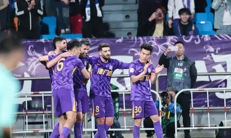 山东泰山3-2青岛西海岸_中超积分榜排名表最新_中超第22轮比赛结果