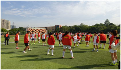 成都蓉城足球俱乐部足球进校园活动_成都蓉城足球俱乐部中甲排名_四川师范大学足球互动活动