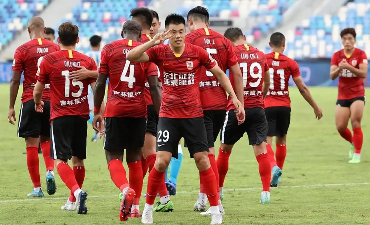 中超历史总积分排行榜_中超积分榜 2020_山东泰山北京国安积分排名
