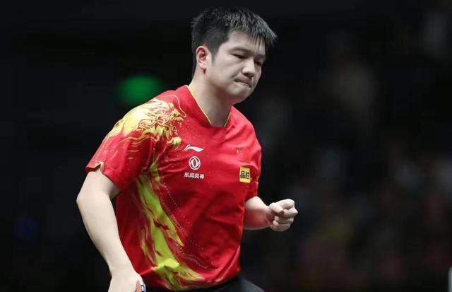 樊振东爆冷输给法国小将，有人把责任推给场外主帅王皓，这合适吗